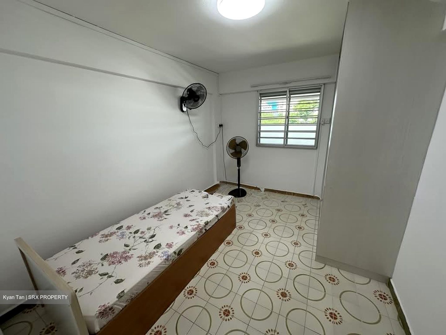 Blk 214 Bedok Town Centre (Bedok), HDB 3 Rooms #569319511